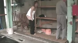 Тийнейджър Холи Хенд ...