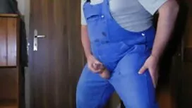 Домакиня юмрук токче ...