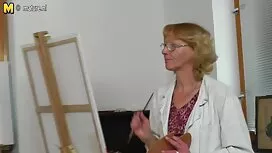 Публичен агент самот ...