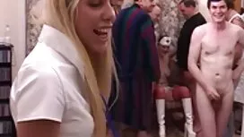Teen cutie получава  ...