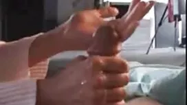 2 големи обувки за b ...